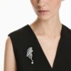 Καρφίτσα «Feather» της συλλογής Vienna, λευκή, επιμεταλλωμένη με ρουθήνιο Καρφίτσα «Feather» της συλλογής Vienna, λευκή, επιμεταλλωμένη με ρουθήνιο