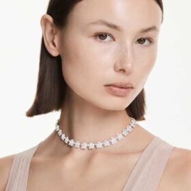 Κολιέ Ariana Grande X Swarovski με στρογγυλή κοπή, λουλούδι, λευκό, επιροδιωμένο