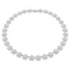 Κολιέ Ariana Grande X Swarovski με στρογγυλή κοπή, λουλούδι, λευκό, επιροδιωμένο Κολιέ Ariana Grande X Swarovski με στρογγυλή κοπή, λουλούδι, λευκό, επιροδιωμένο